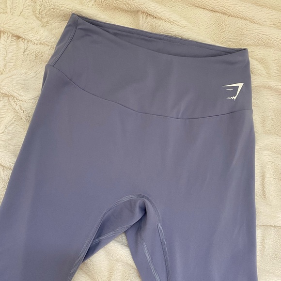 Gymshark cropped leggings knee-length workout shorts Sz M purple - Picture 4 of 6
